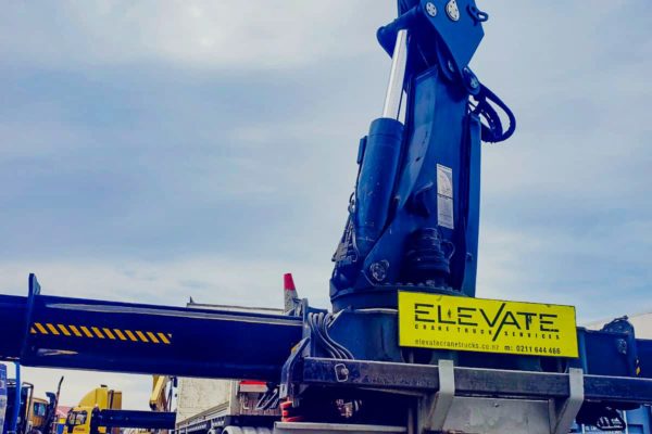 Elevate_transport_logistic_services_crane_truck_13