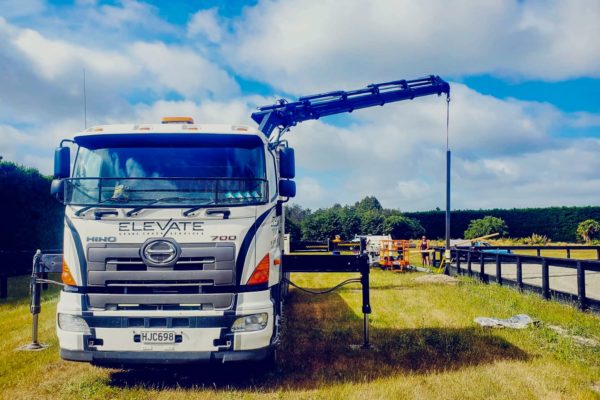 Elevate_transport_logistic_services_crane_truck_23