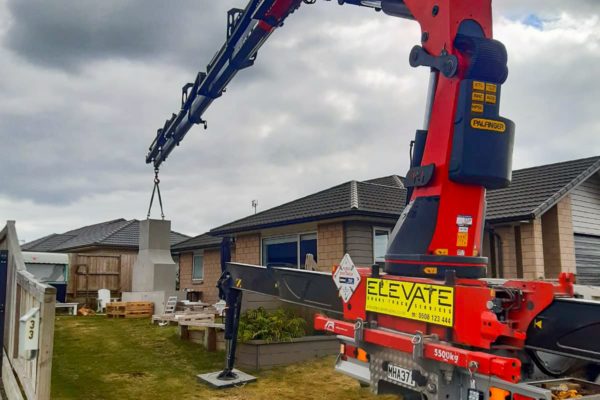 Elevate_transport_logistic_services_crane_truck_29